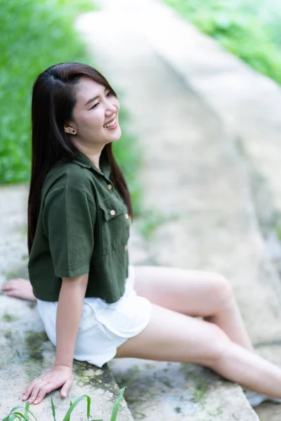 Portrait Beautiful Happy Asian Woman Traveler Wearing Brownish Green Dress — Stock Photo, Image