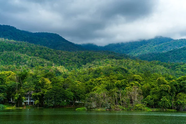 Ein Öffentlicher Ort Freizeit Reise Landschaft Seeblick Der Ang Kaew — Stockfoto