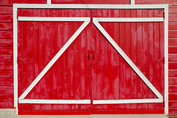 Zee ahır kapıları