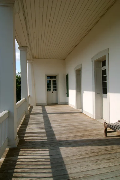 Colonial porch — Stock Photo, Image