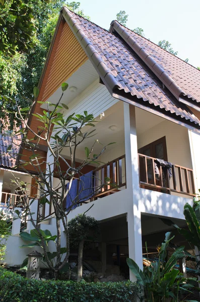 Mooi huis op een eiland in thailand — Stockfoto