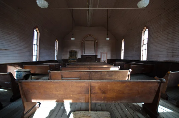 terk edilmiş kilisede hayalet kasaba