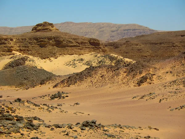 Berge die Wüste. Afrika — Stockfoto