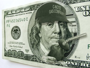 yüksek benzin fiyatları yüz doları bill on ben franklin gösterir