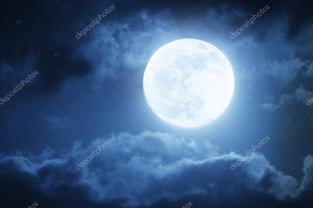 Dramatic Nighttime Clouds And Sky With Large Full Moon Stock Photo Image By C Rcreitmeyer