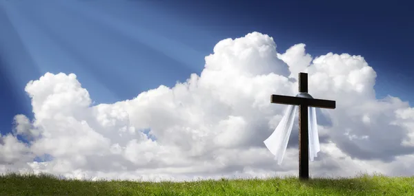 Dramatic Panorama Easter Sunday Morning Sunrise With Cross On Grassy Hill — Stock Photo, Image