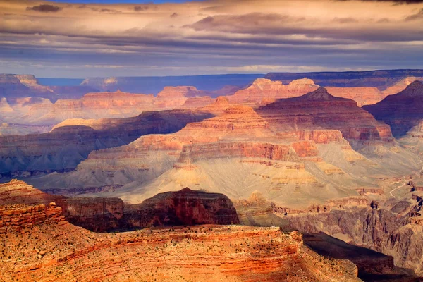 Αυτή Μαγευτική Φωτογραφία Του Νότιου Δακτυλίου Του Grand Canyon Συλλαμβάνει — Φωτογραφία Αρχείου