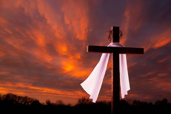 Dramatic Sunrise Lighting Easter Cross Makes Great Easter Photo Illustration — Photo