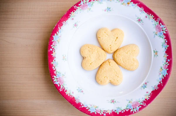 kalp şeklinde kurabiye