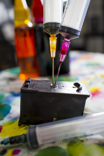 프린터 잉크 리필 주사기 장비입니다. 잉크 얼룩 직물