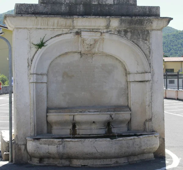 Brunnen — Stockfoto