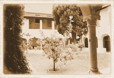 Manastır