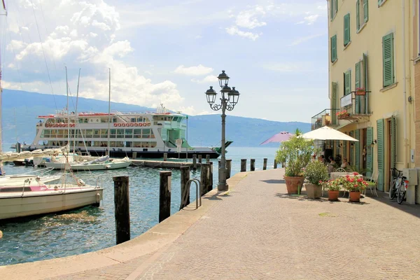 Garda lake — Stock Photo, Image