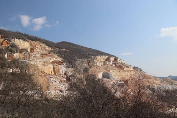 意大利北部Botticino的大理石采石场 — 图库照片