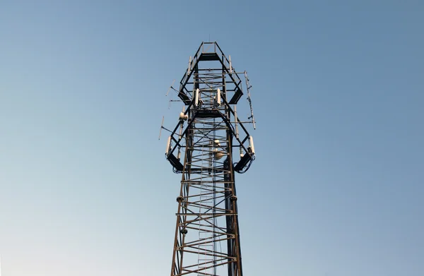 Telecommunications repeater tower — Stock Photo, Image