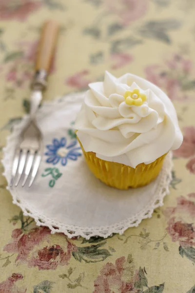 Cupcake with vintage setting — Stock Photo, Image