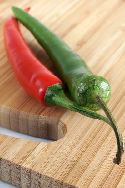 Rode & groene Chilis — Stockfoto