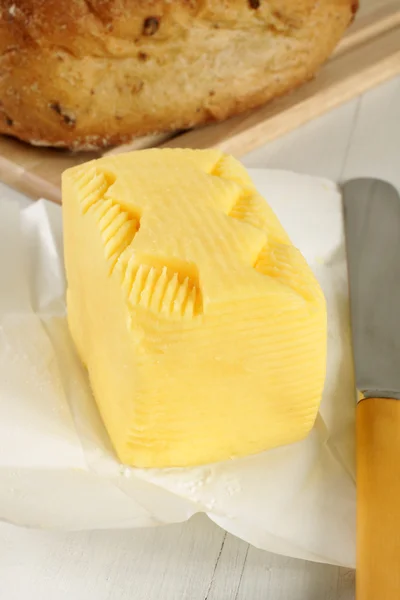 Frische, handgeschöpfte Butter — Stockfoto