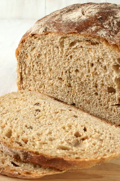 Gemälzter Vollkornbrot — Stockfoto