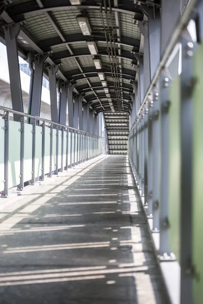 Bangkok Tayland, 16 Nisan 2022: Bangkok, Tayland 'daki BTS Skywalk