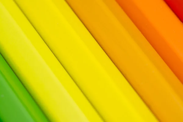 görüntüyü renkli kalemler