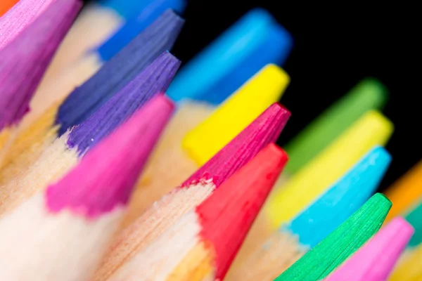 görüntüyü renkli kalemler