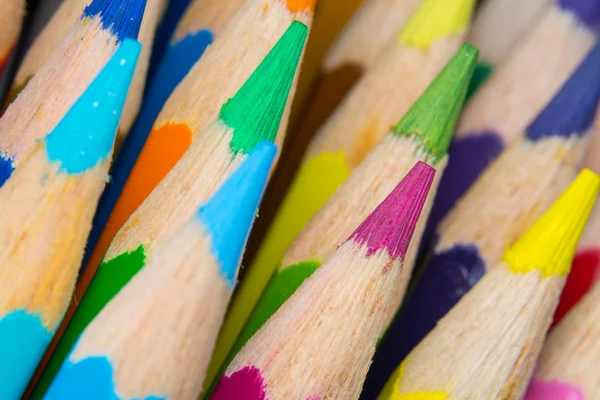 görüntüyü renkli kalemler