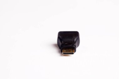 Mini HDMI adaptörüne yüksek çözünürlüklü Çokluortam Arayüzü veya HDMI.