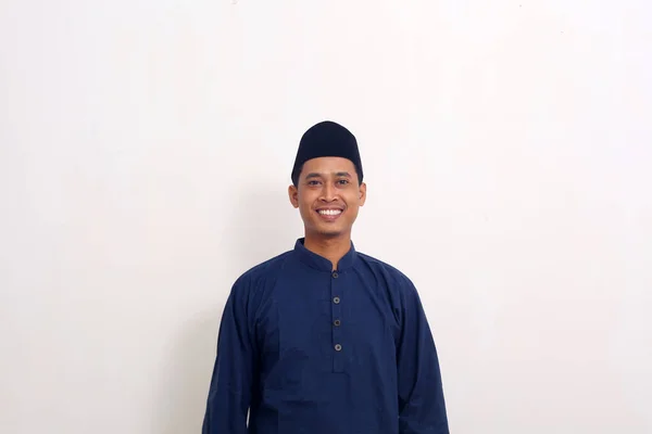 Sorriso Volto Felice Uomo Asiatico Ordinario Costume Musulmano Concetto Pensiero — Foto Stock