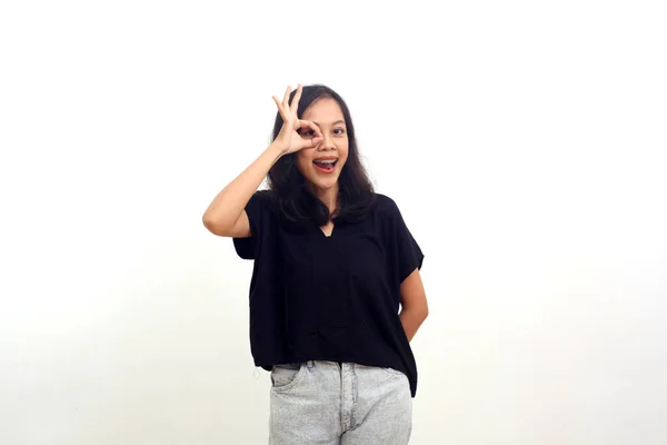 Asian Woman Standing While Showing Okay Gesture Smiling Isolated White — Stockfoto