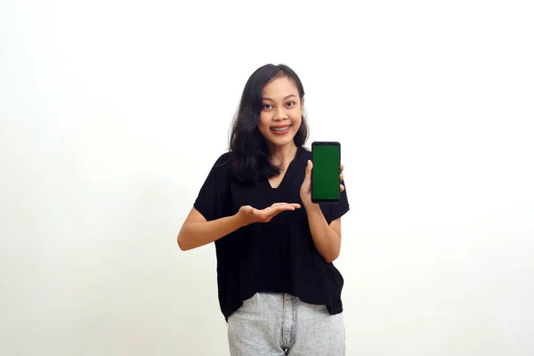 Asian Young Woman Standing While Showing Blank Screen Her Cell — Foto Stock