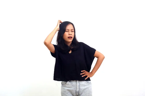 Junge Asiatische Frau Bekam Krank Und Kopfschmerzen Auf Weißem Hintergrund — Stockfoto