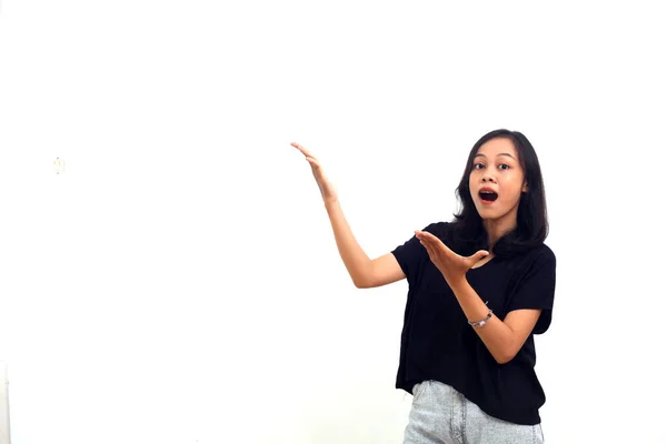 Asian Girl Surprised She Excited White Background Studio Presenting Concept — Stockfoto