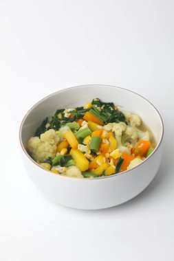 Capcai ya da capcay, birçok çeşit sebze formunda tipik bir Çin yemeğinin adıdır.