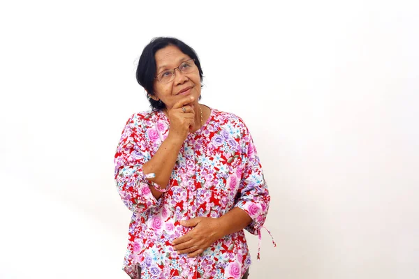 Счастливая Азиатская Пожилая Женщина Стоящая Думая Глядя Вверх Концепция Мечты — стоковое фото