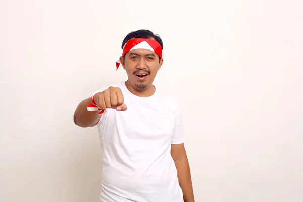 Asian Man Standing Fist Hand Gesture Celebrating Indonesian Independence Day — ストック写真