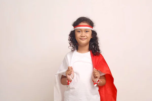 Glückliches Asiatisches Mädchen Stehend Während Die Indonesische Flagge Hält Konzept — Stockfoto