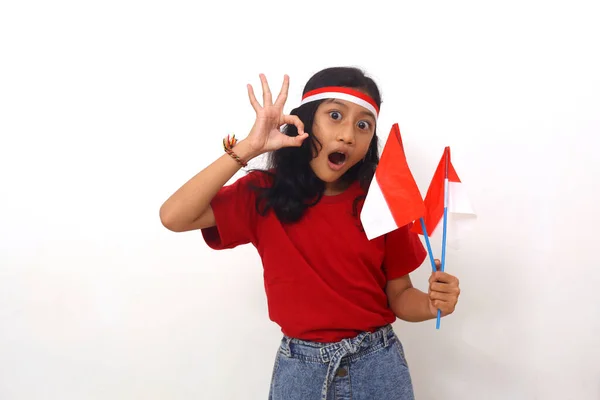 Smile Asian Girl Standing Holding Indonesian Flag While Showing Okay — Stockfoto