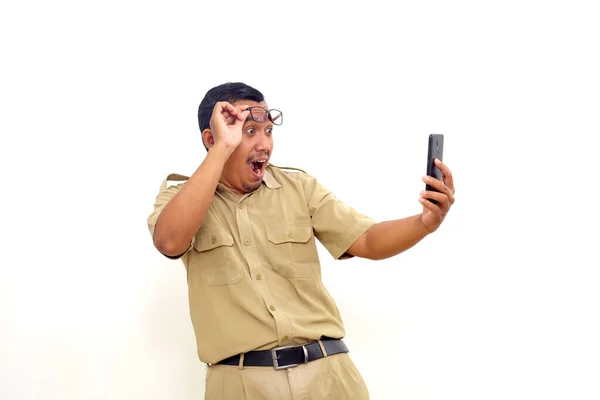 Wow Amazed Expression Indonesian Government Employees While Holding Cell Phone — Stockfoto