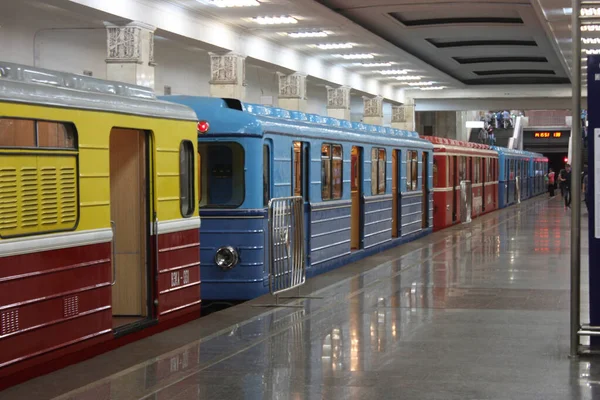 地下鉄E 生産の1968年 モスクワ地下鉄 05の誕生日を記念して展示会 2018 — ストック写真