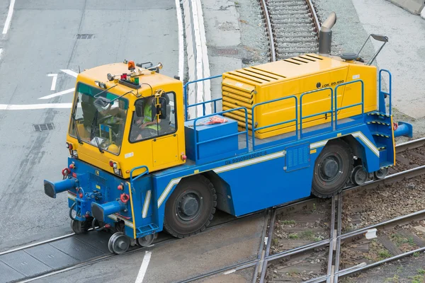 Esta máquina híbrida está en uso en los servicios portuarios — Foto de Stock