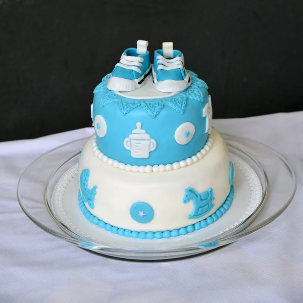 Niebieski i biały tort dla urodzenia — Zdjęcie stockowe