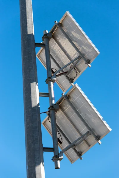 Dois pequenos painéis solares — Fotografia de Stock