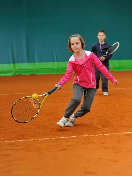 Escuela de tenis indoor —  Fotos de Stock