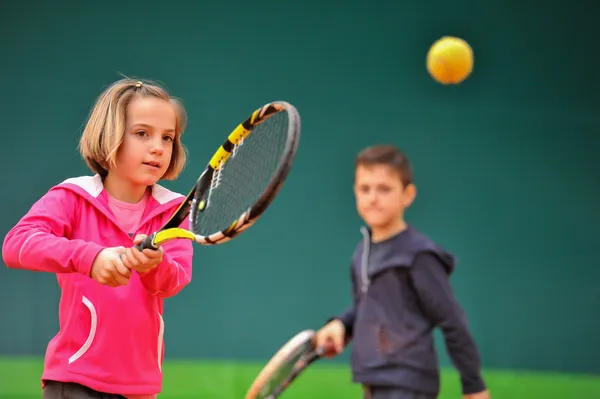 École de tennis intérieur — Photo