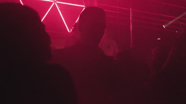 RUSSIA, VLADIMIR, 02 OCT 2021: people dancing on dancefloor at nightclub party — Stock Video