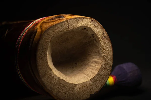 Инструмент Тепонацтли Разновидность Щелевого Барабана Используемого Центральной Мексике Ацтеками Связанными — стоковое фото