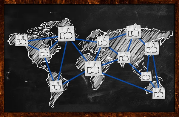 Mundo pulgar hacia arriba Conexión en pizarra —  Fotos de Stock