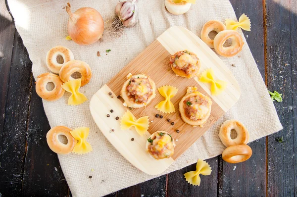 Bagels with minced — Stock Photo, Image