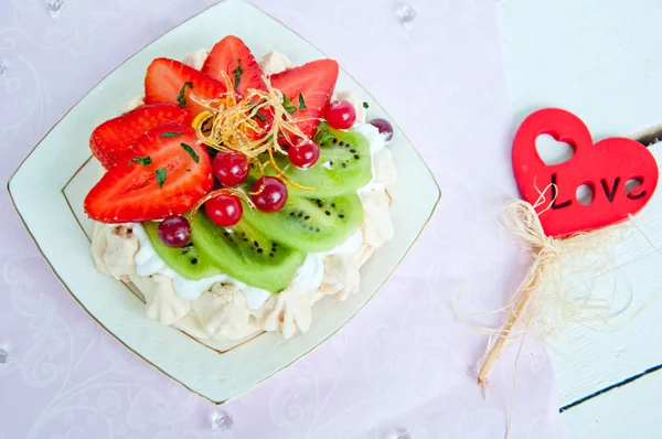 Pavlova cake — Stock Photo, Image